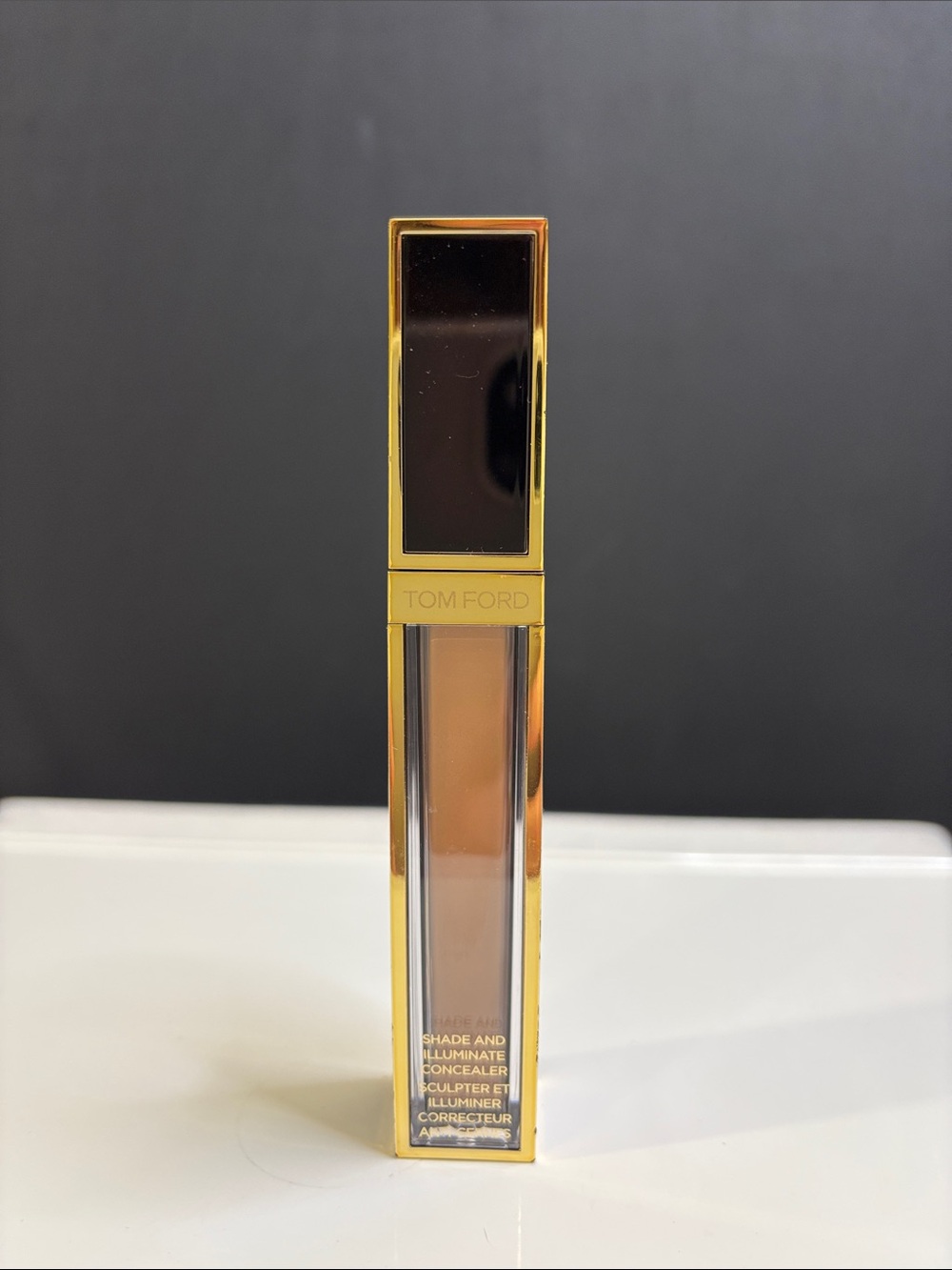Tom Ford Shade & Illuminate Concealer 4W1 Sand